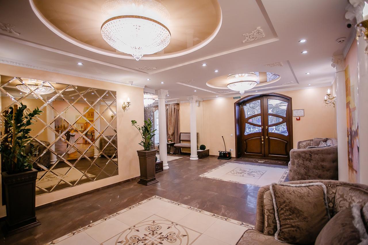 Aristokrat Hotel Виниця Екстериор снимка